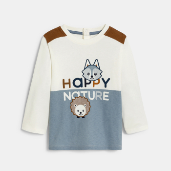 تيشيرت أزرق مع ألوان متناقضة عليه حيوان للأولاد الصغار.